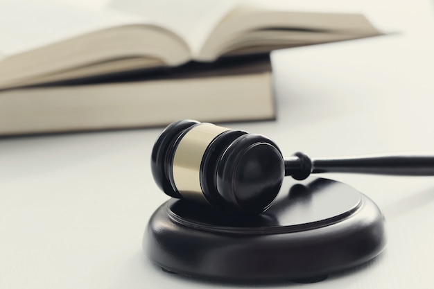 乒乓球拍为什么有腥味