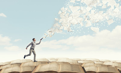 乒乓球拍为什么有腥味