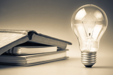 乒乓球旋球怎么接和发？